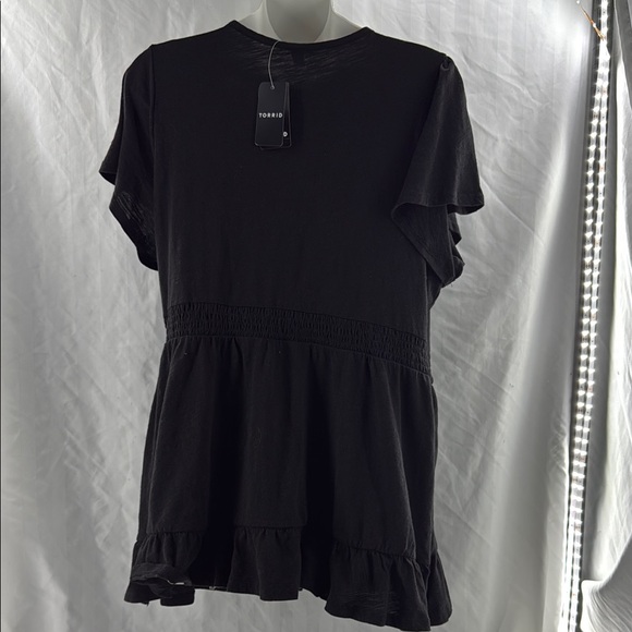 Torrid Black V-Neck Ruffle Top Torrid NWT - Picture 3 of 4